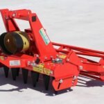 Herse rotative ultra-légère RO 104 – largeur de travail 104 cm – 12 lames Série ultra-légère